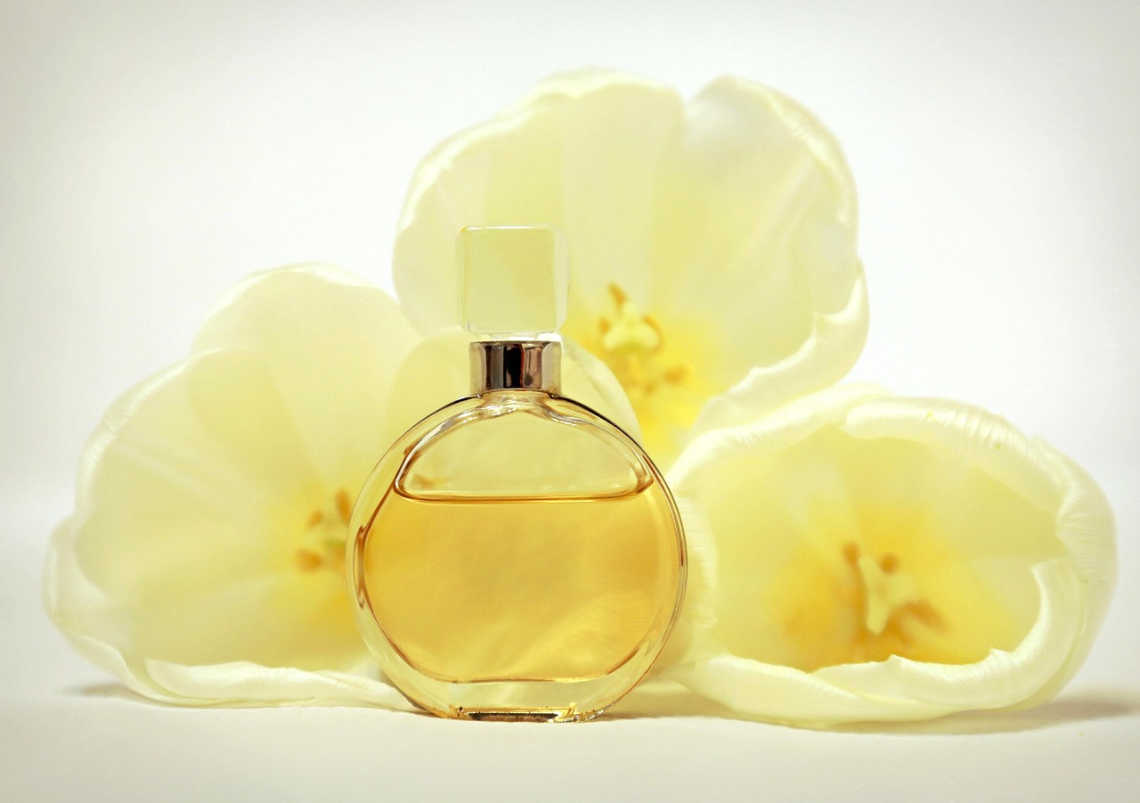 perfume, smell, bottle, scent, yellow, chanel, freshness, warm, cosmetics, tulip, chanel, chanel, chanel, chanel, chanel